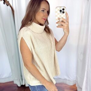 Chunky Knit Sleeveless Turtleneck Sweater Cream/Ivory